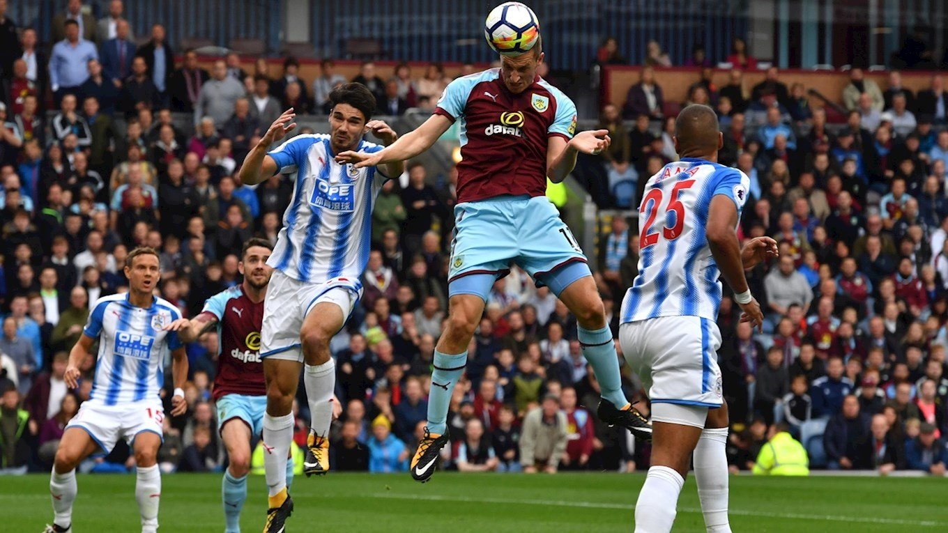 Soi kèo tài xỉu Huddersfield vs Burnley